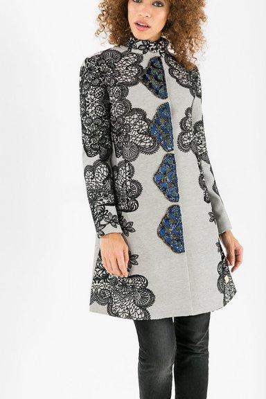 Abrigos Desigual estampados
