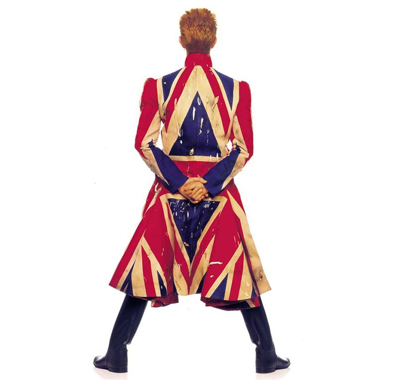 Chaqueta Era-Union Jack diseñada por Alexander McQueen para David Bowie