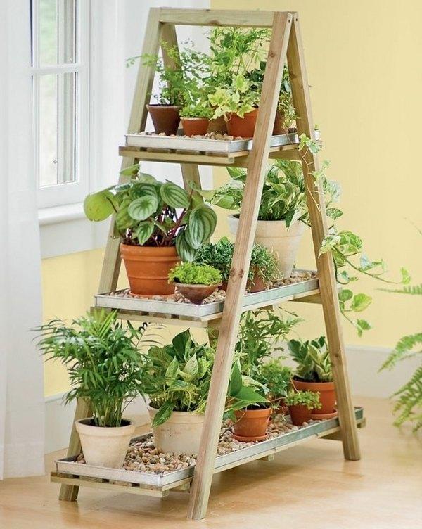 creative-upcycling-ideas-wooden-ladder-shelf-flower-pots-DIY-vertical-garden