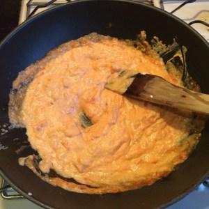 Pasta con tomate y ricotta