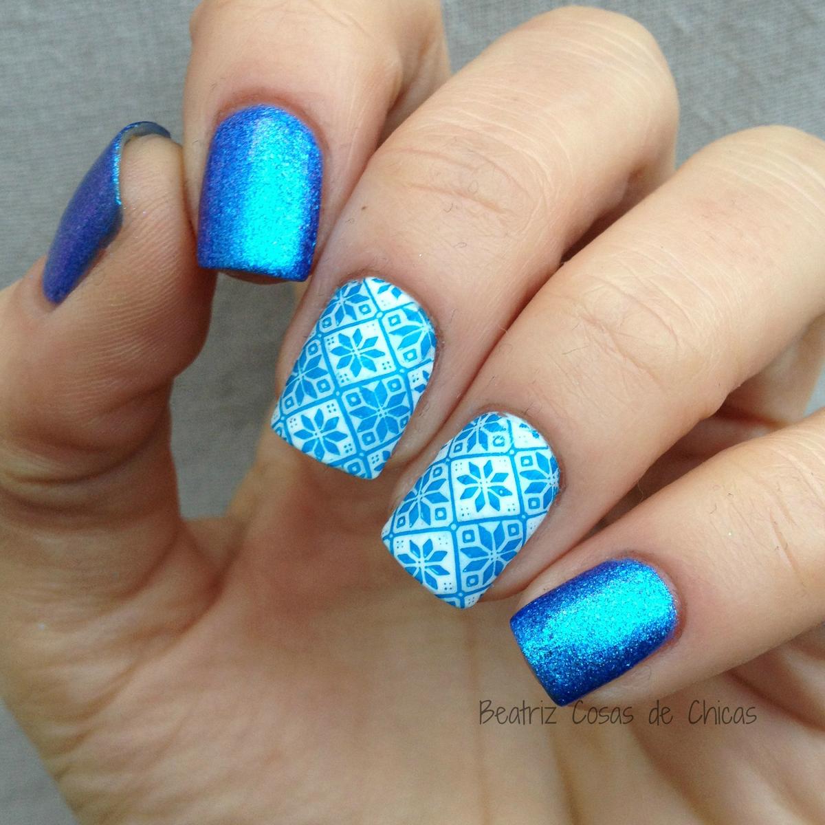 Azul Liquid Foil de Essence y Reverse Stamping STZ-L017.2