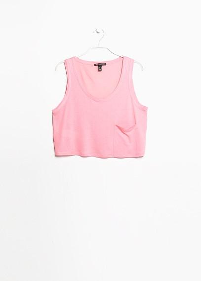 Tops cortos en tonos pastel