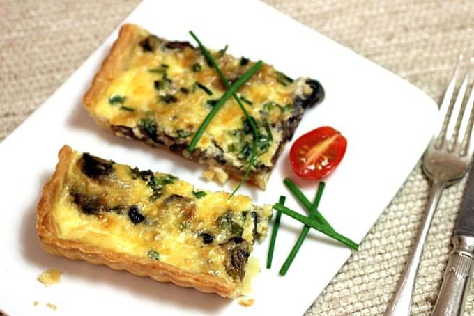 Tarta de puerros y hongos con masa salada casera