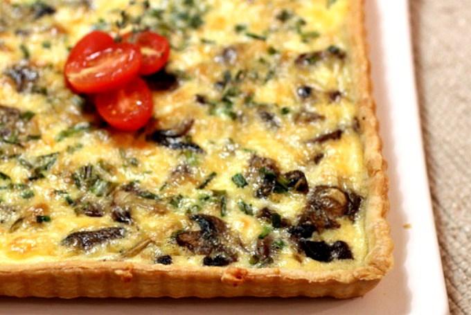 Tarta de puerros y hongos con masa salada casera