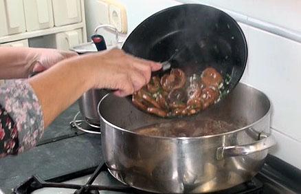 Pollo y Conejo rustido con Setas41