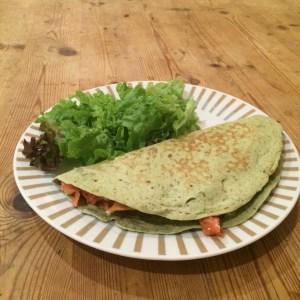 piadina de espinacas y salmón