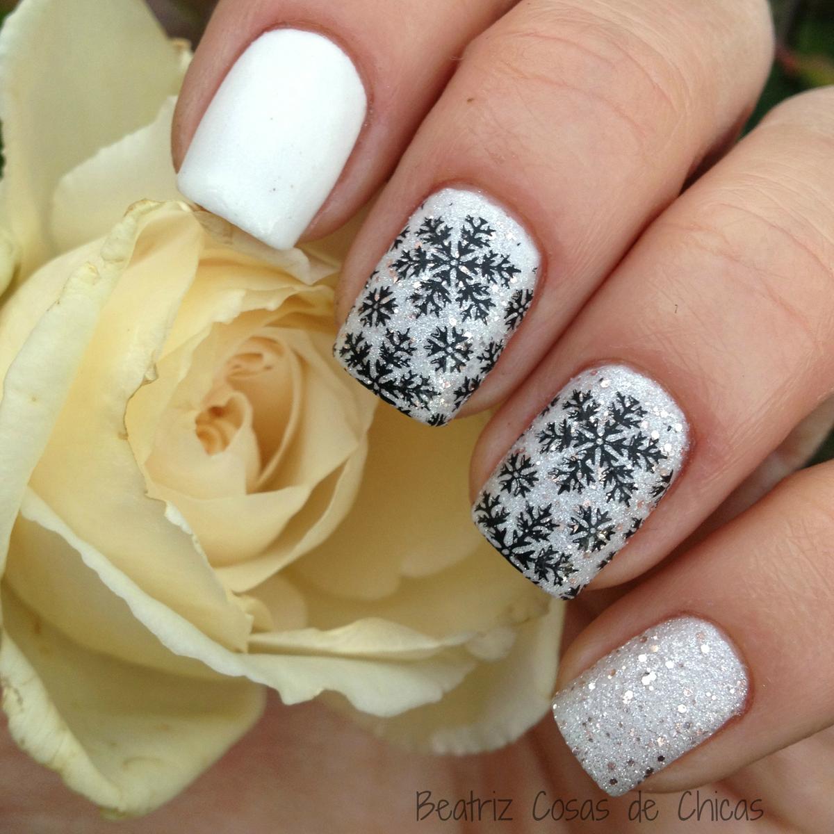 Curali Nail Stamping y Essence I Love Trends.1