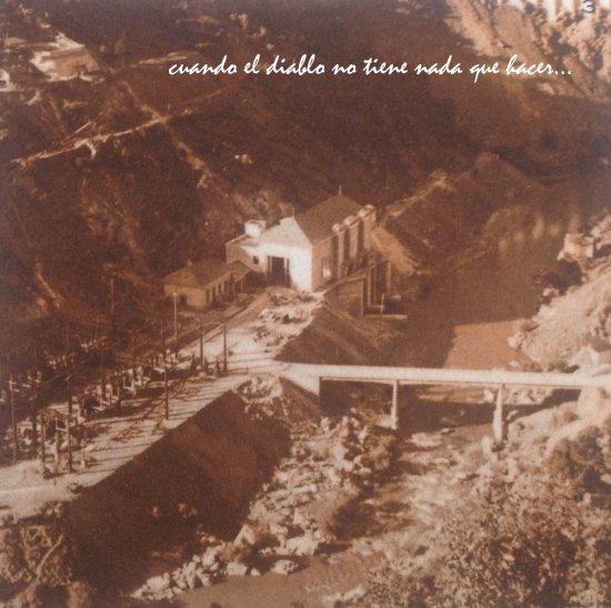 Central y puente de acceso