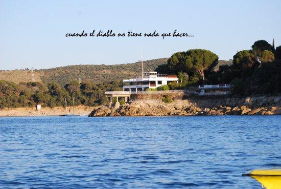 Vista del Real Club Naútico de Madrid desde el agua