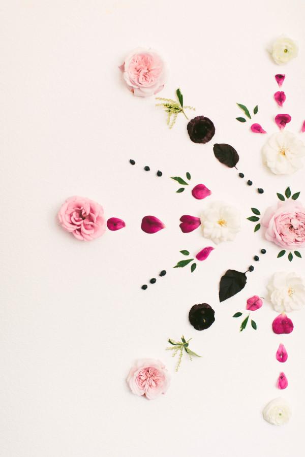 Una Mesa de San Valentín Llena de Color Mandala