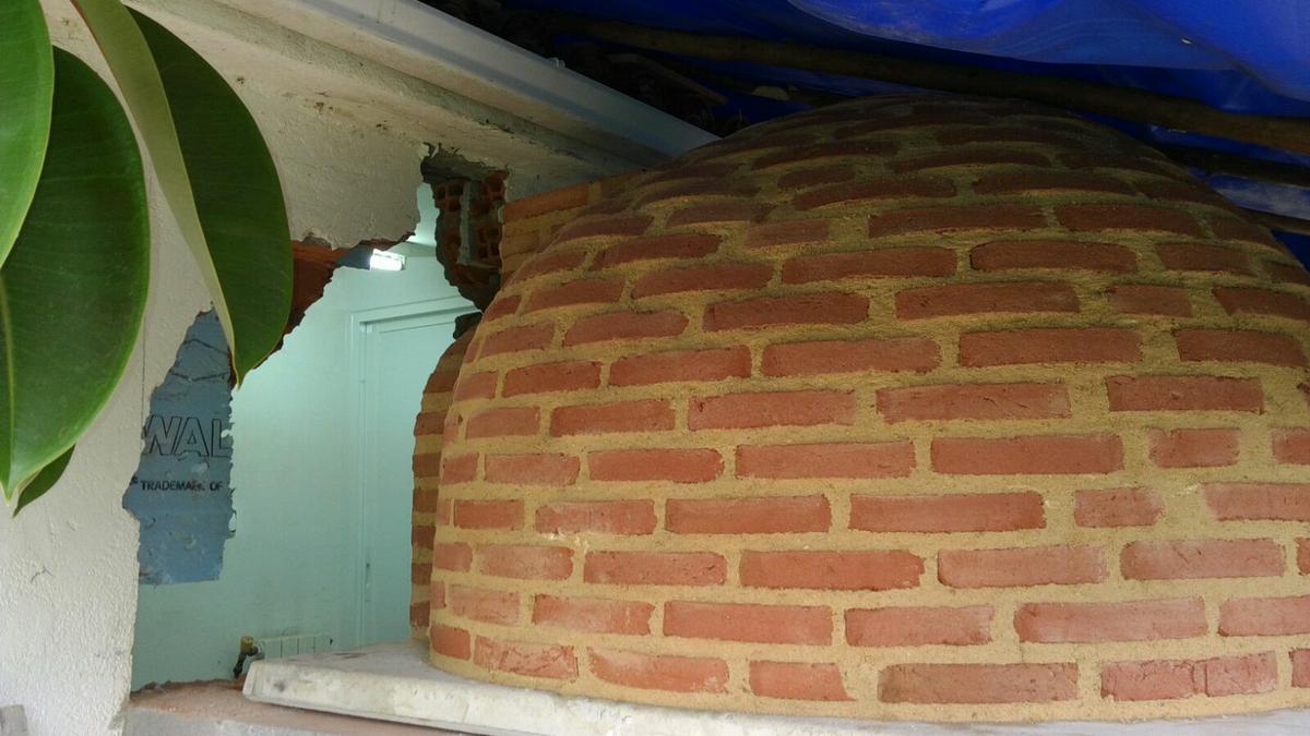 montaje-horno-de-barro-acabado-ladrillo-oleiros-a-coruna (12)