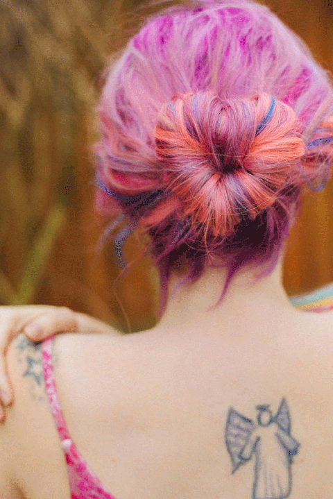 gallery_1421252247-ht_rock_n_roll_bride_heart_bun