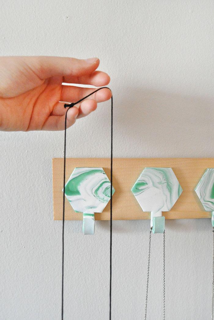 diy colgador geométrico