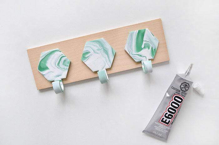 diy colgador geométrico