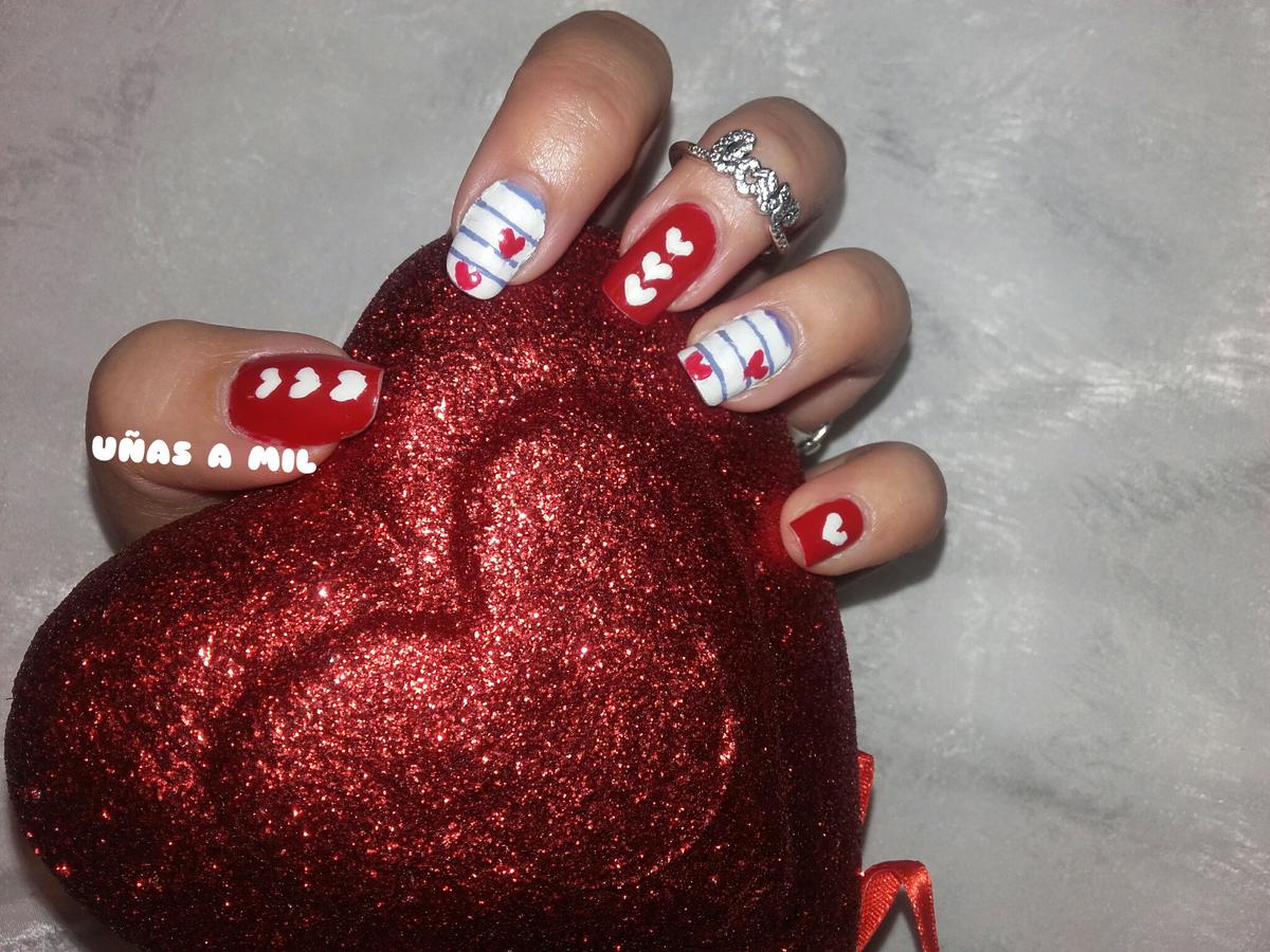 uñas_a_mil_nail_art_diseño_san_valentín_corazones_rayas_rojo_azul_blanco (2)