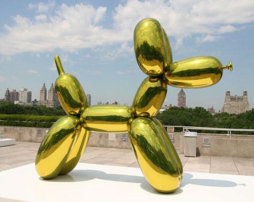 Ballon Dog. Jeff Koons H&M
