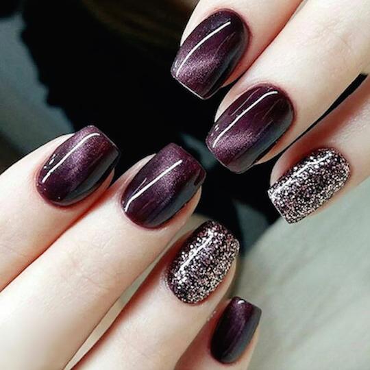 uñas con pegatinas