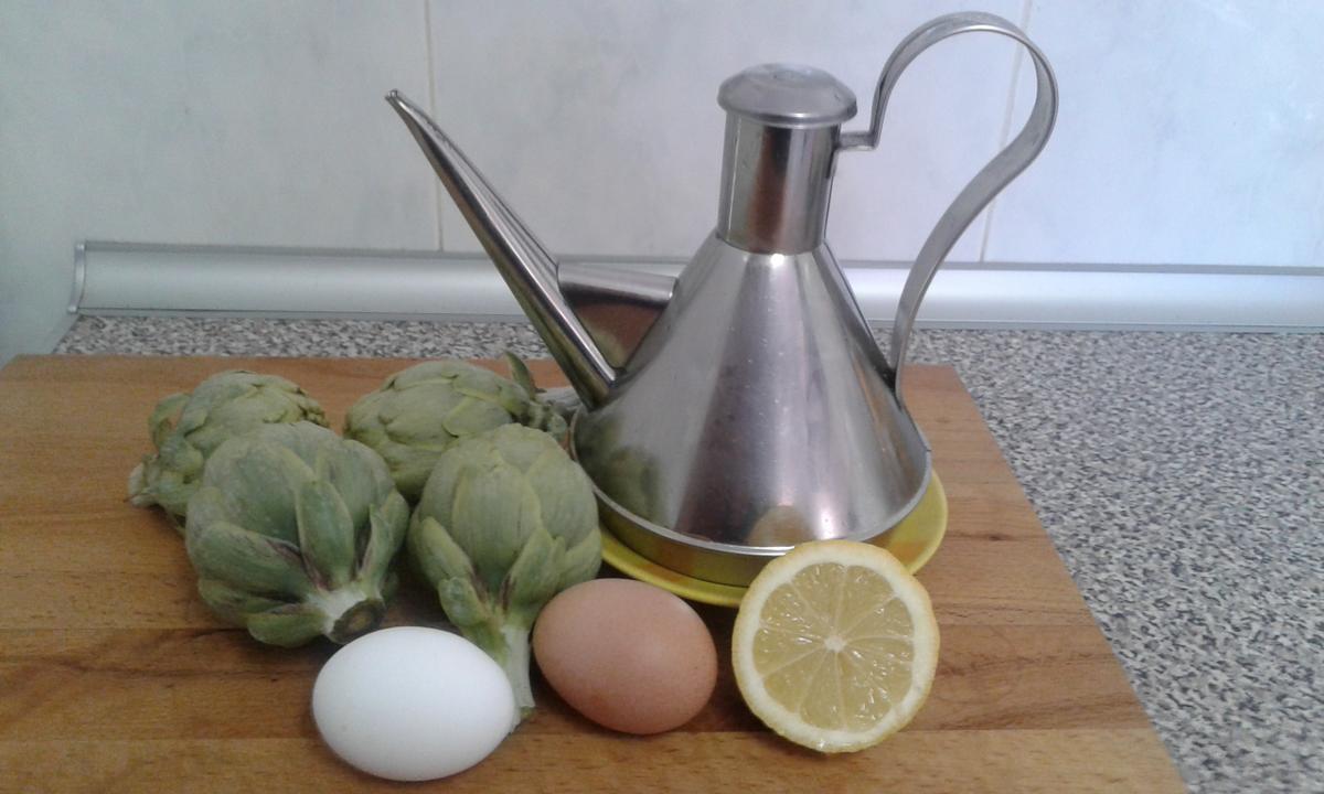 Ingredientes para tortilla de alcachofas
