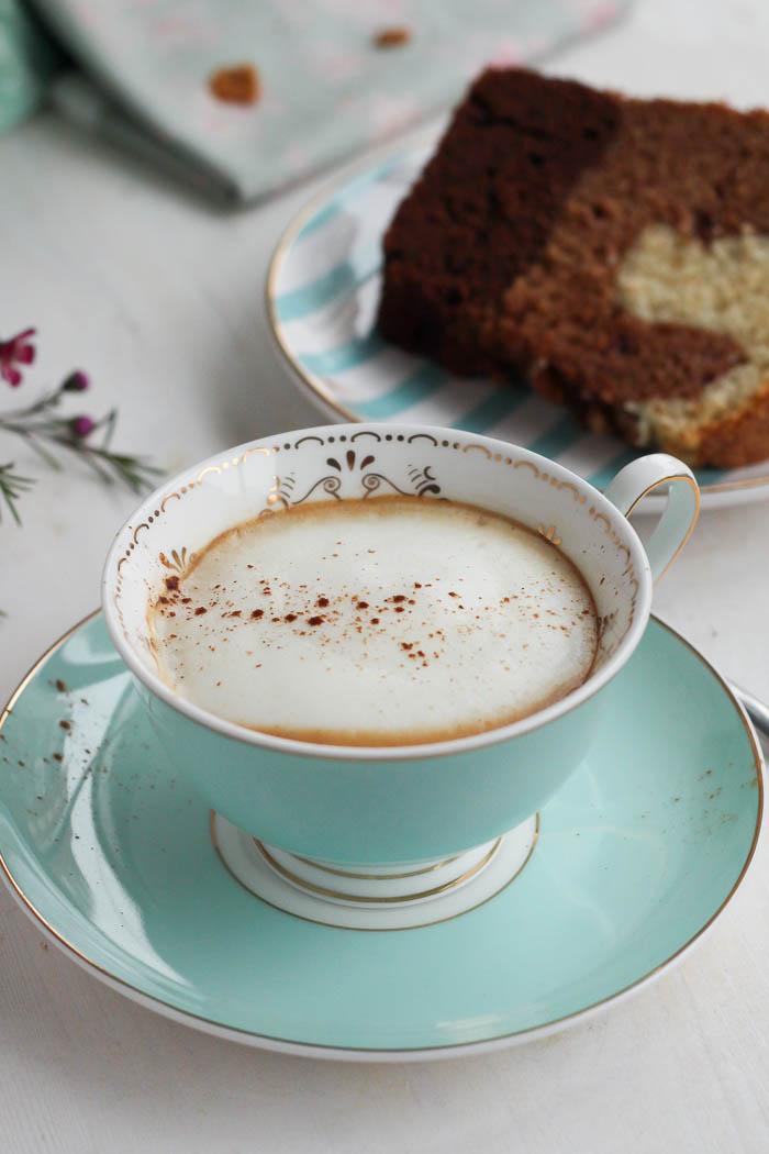 Desayuno de domingo, café con leche