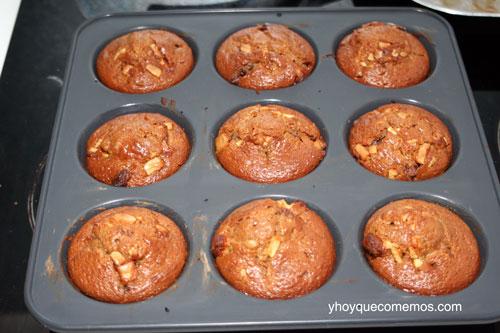 muffins-de-chocolate-recien-salidos-del-horno
