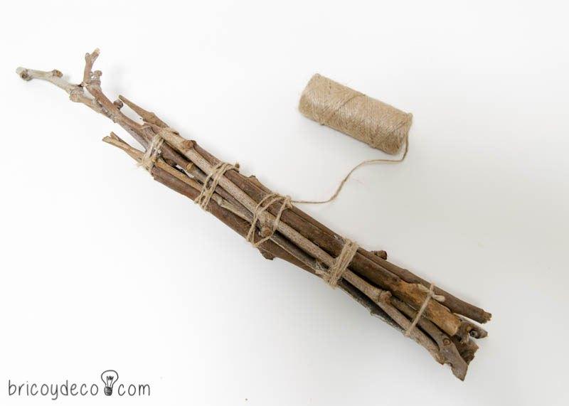 troncho hecho con ramas para topiario