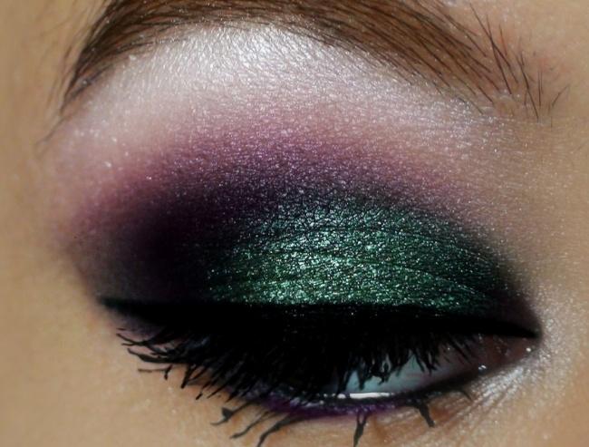 Eye-Makeup-for-Blue-and-Black-Eyes-2