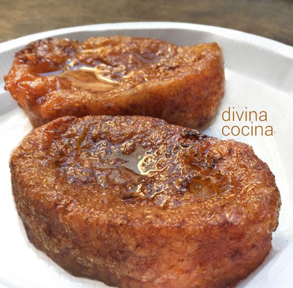 torrijas-de vino-en-un-plato
