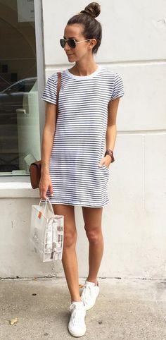 sneakers-con-vestido-rayas