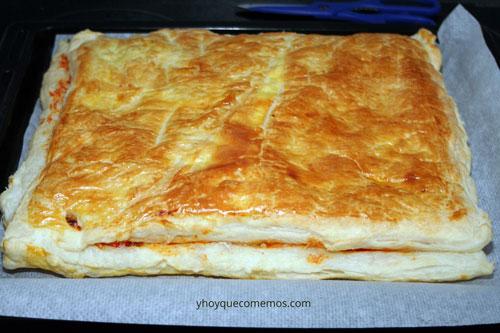 empanada-de-queso-de-cabra-recien-salida-del-horno