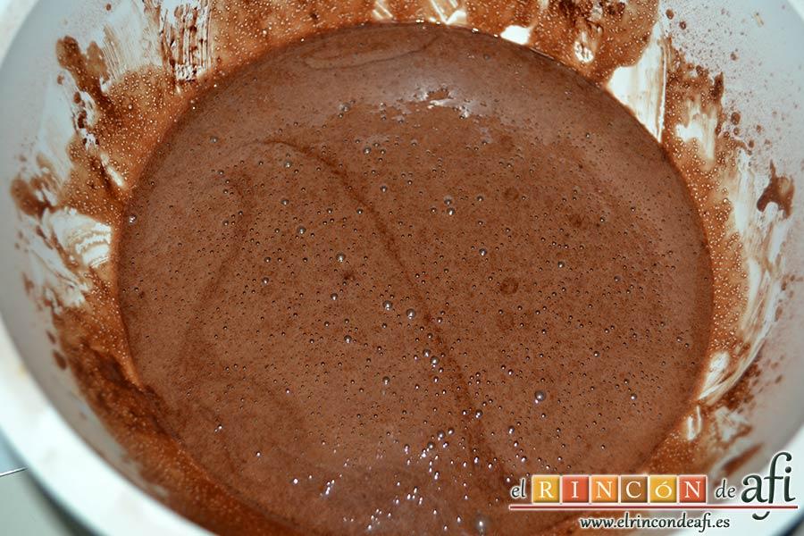 Tarta Guinness, seguir batiendo