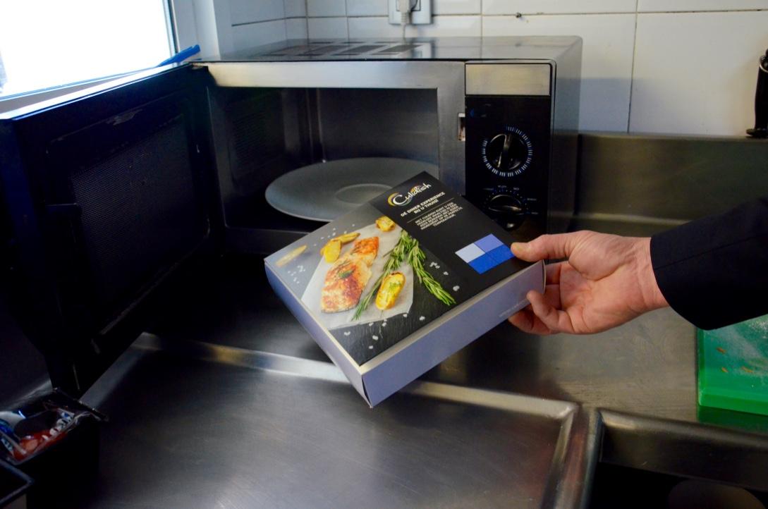 cocina profesional con microondas envase