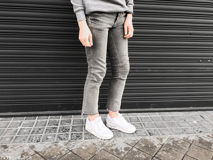 Trini | Rodarte sweatshirt Nike Air Max sneakers
