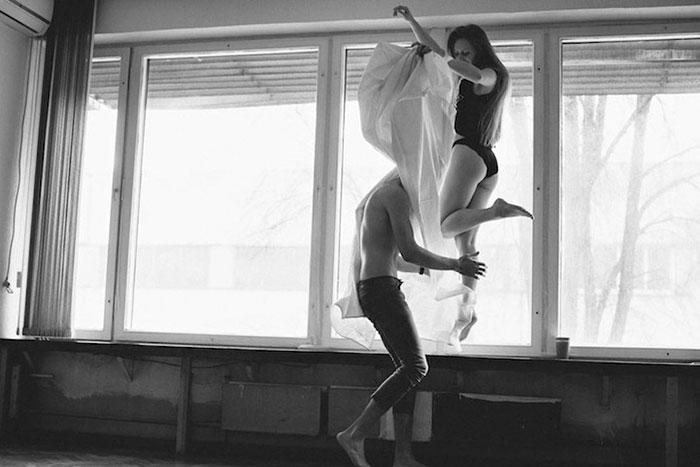 Momentos íntimos entre parejas enamoradas