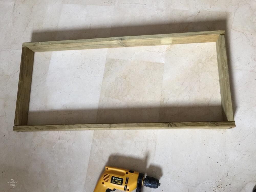 How a headboard and a chair ended up together - first trial of a bench frame