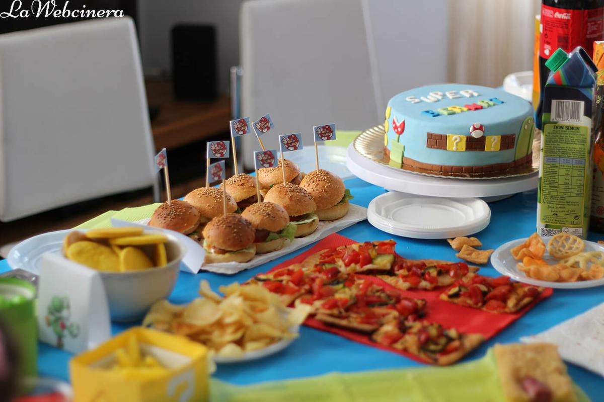 Mesa dulce y salada para cumpleaños