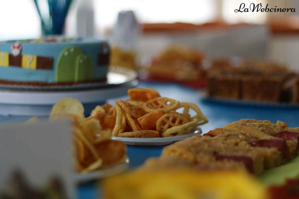 Mesa dulce y salada para cumpleaños