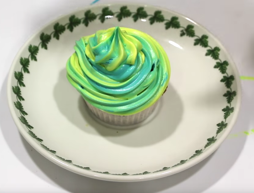 rainbow_cupcake4