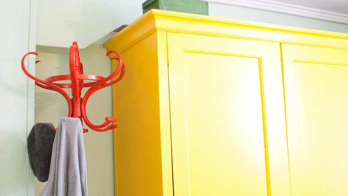 decogarden-579-dormitorio-primaveral-con-colores-alegres-6-1280x720x80xX