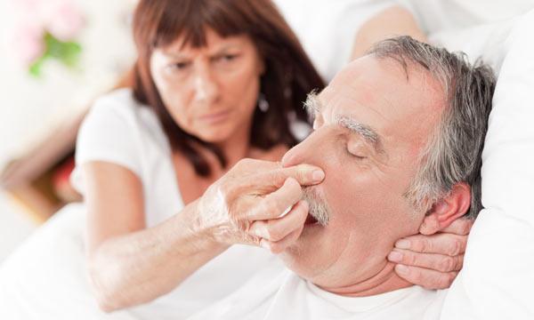 Como evitar roncar molestando a tu mujer