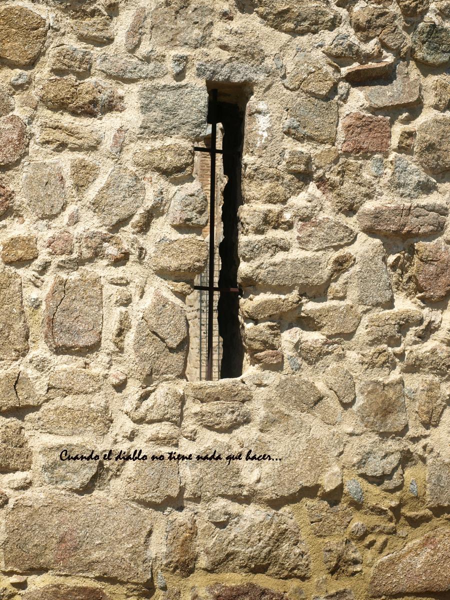 Ventana en el ábside