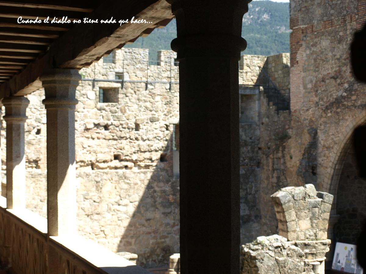 Vista desde la planta superior del patio de armas