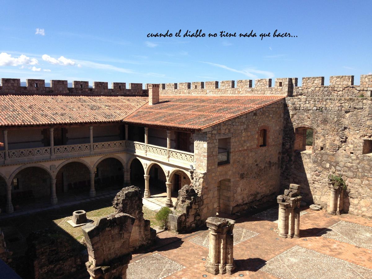 Vista del Patio de armas
