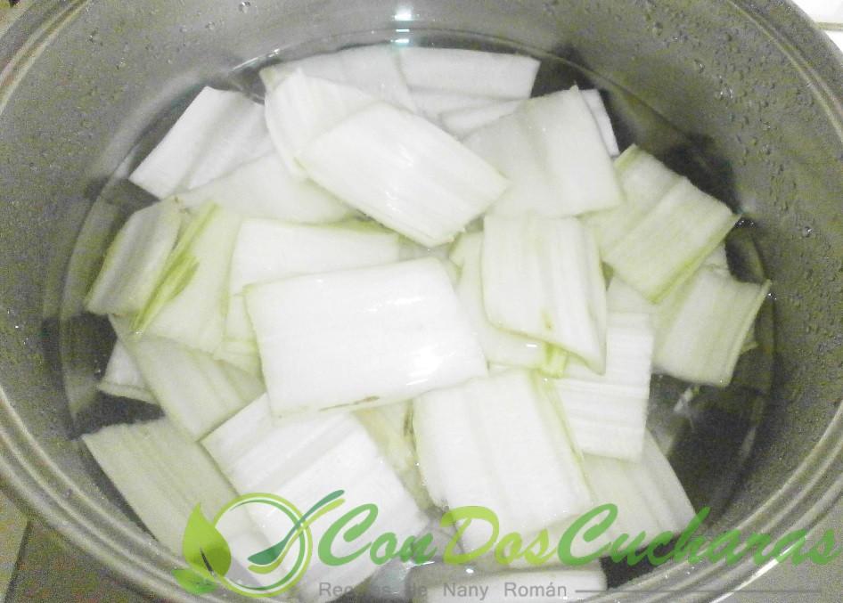 Pencas de acelgas con jamón y mostaza