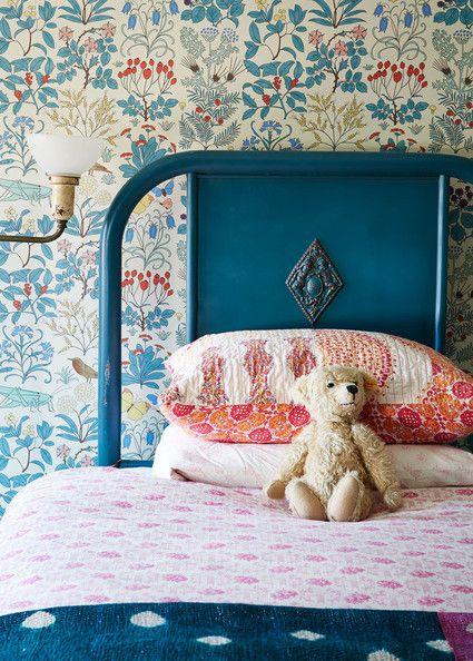 Decorar con papel pintado un dormitorio infantil con estilo vintage