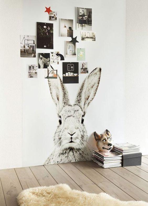 Decorar con papel pintado un dormitorio infantil con estampados de animales