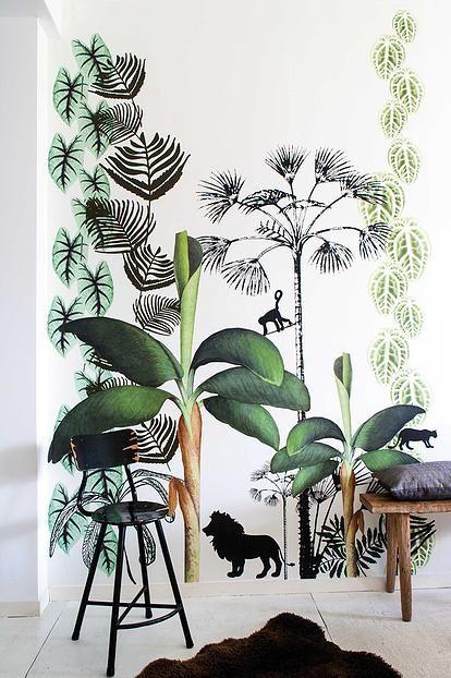 Decorar con papel pintado un dormitorio infantil con estampados de plantas