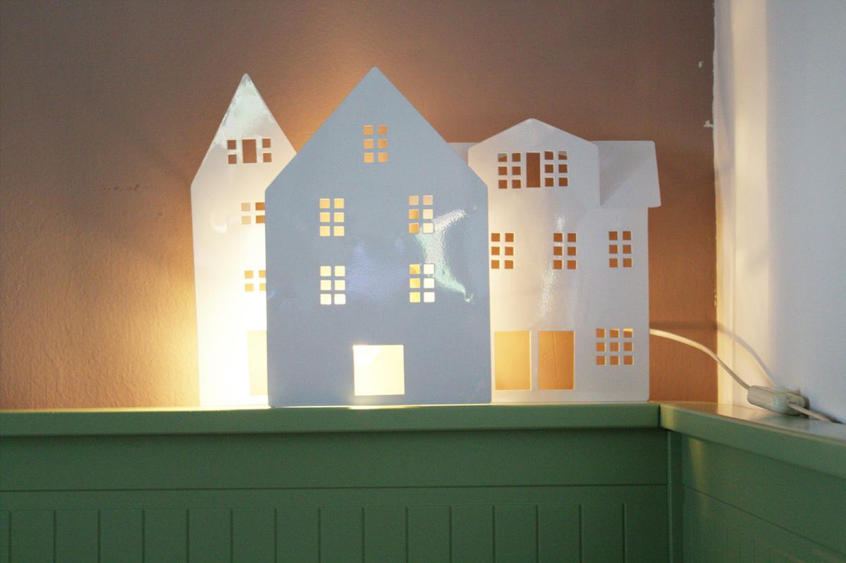 dormitorio pequeño - luz para habitacion de invitados en forma de casas