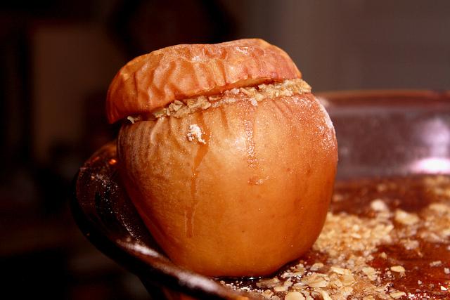 Manzana horneada by Andrea parrish (Flickr)