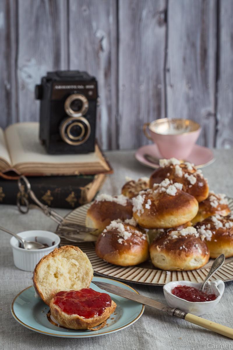 Bollos suizos de aceite de oliva mermelada
