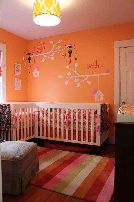 habitaciones de bebes coloridas